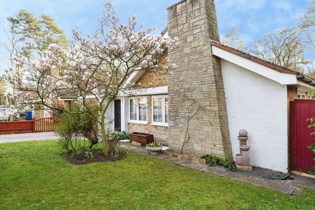 Property photo 1 of 16 Pbox-Img.Jpg