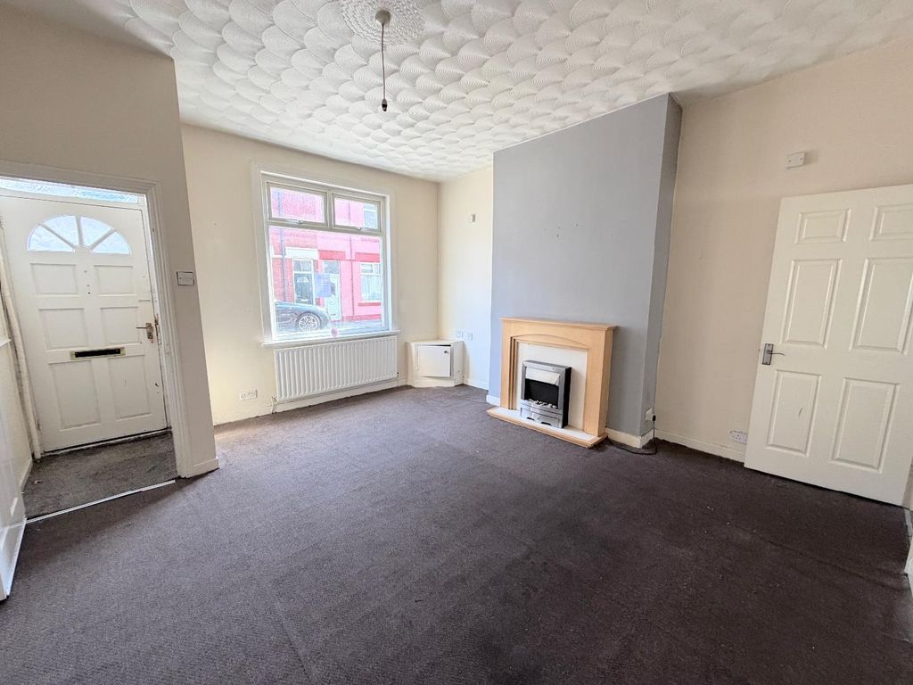 Property photo 2 of 10 Lounge