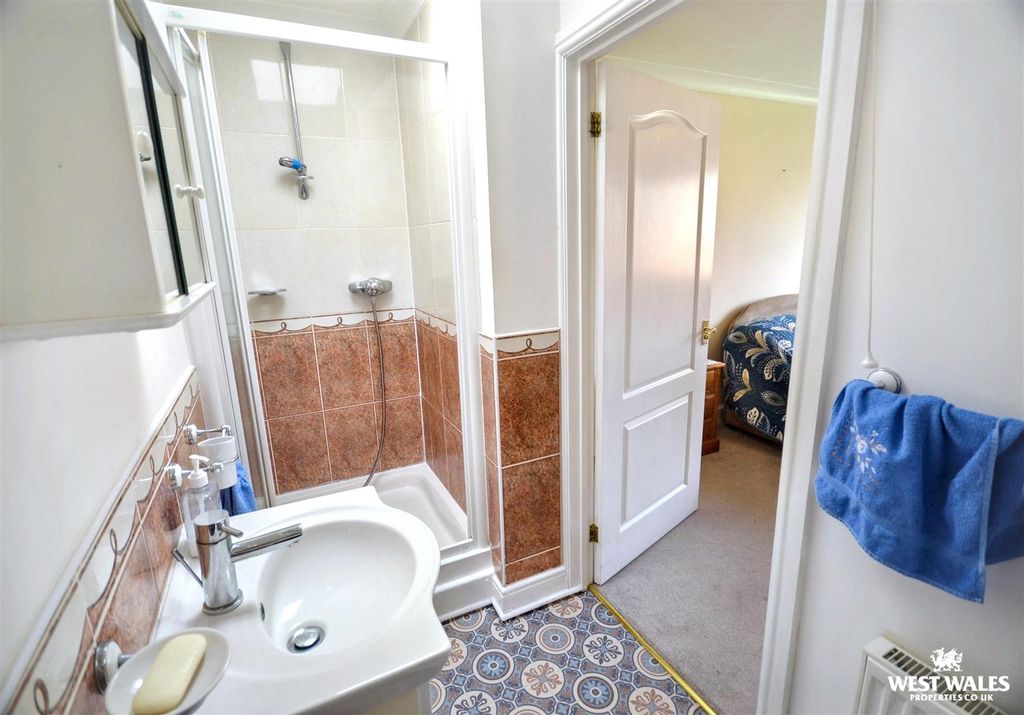 Additional image 17 of 3 bed detached bungalow for saleSkomer Drive, Milford Haven SA73