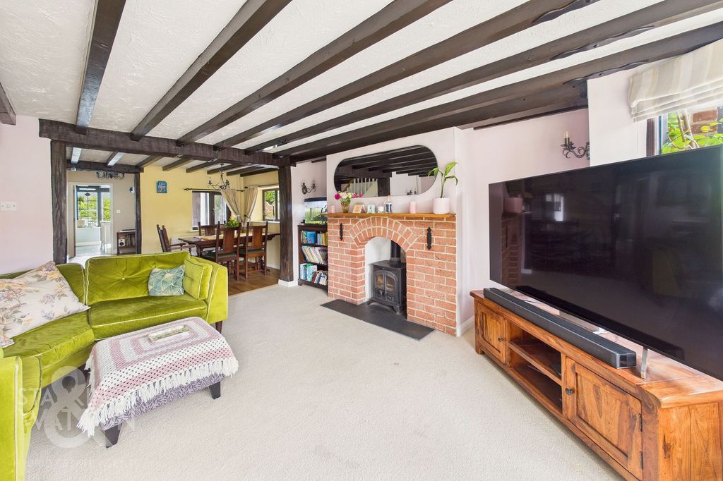 Property photo 3 of 56