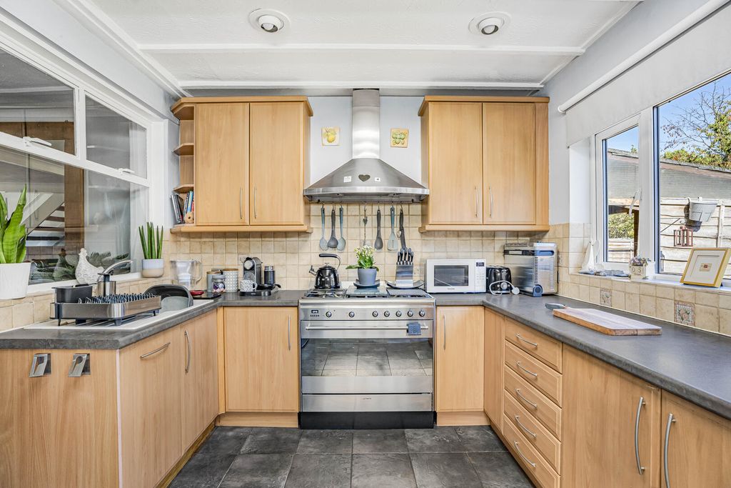 Property photo 3 of 24 Kitchen