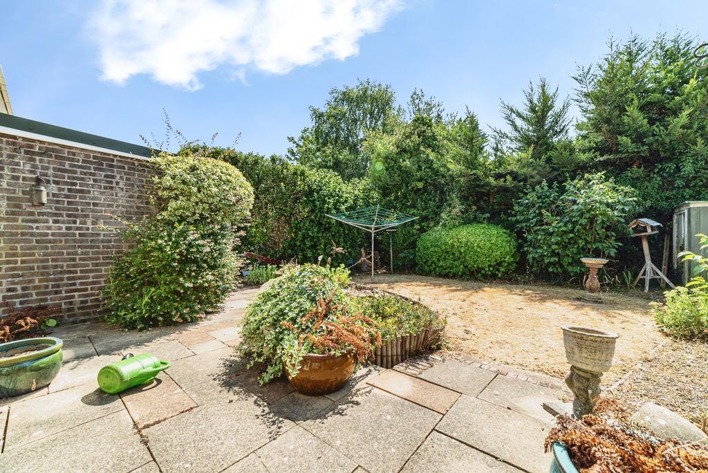 Property photo 2 of 32 Pbox-Img.Jpg