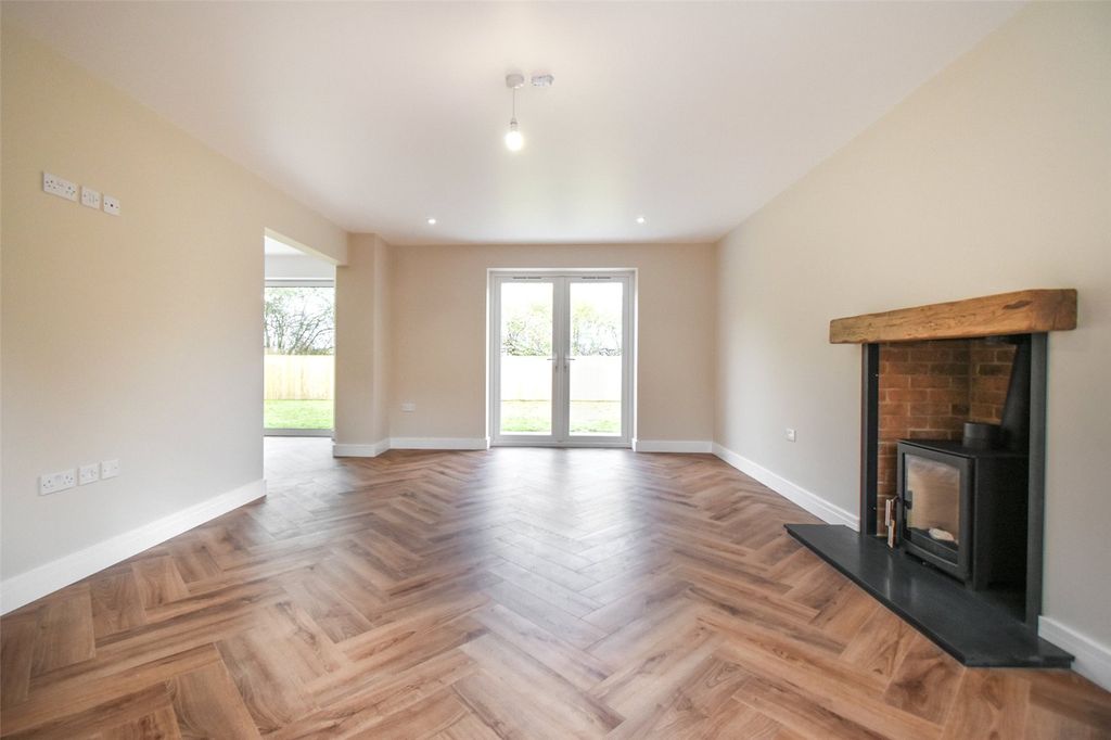 Property photo 3 of 28 Picture No. 07
