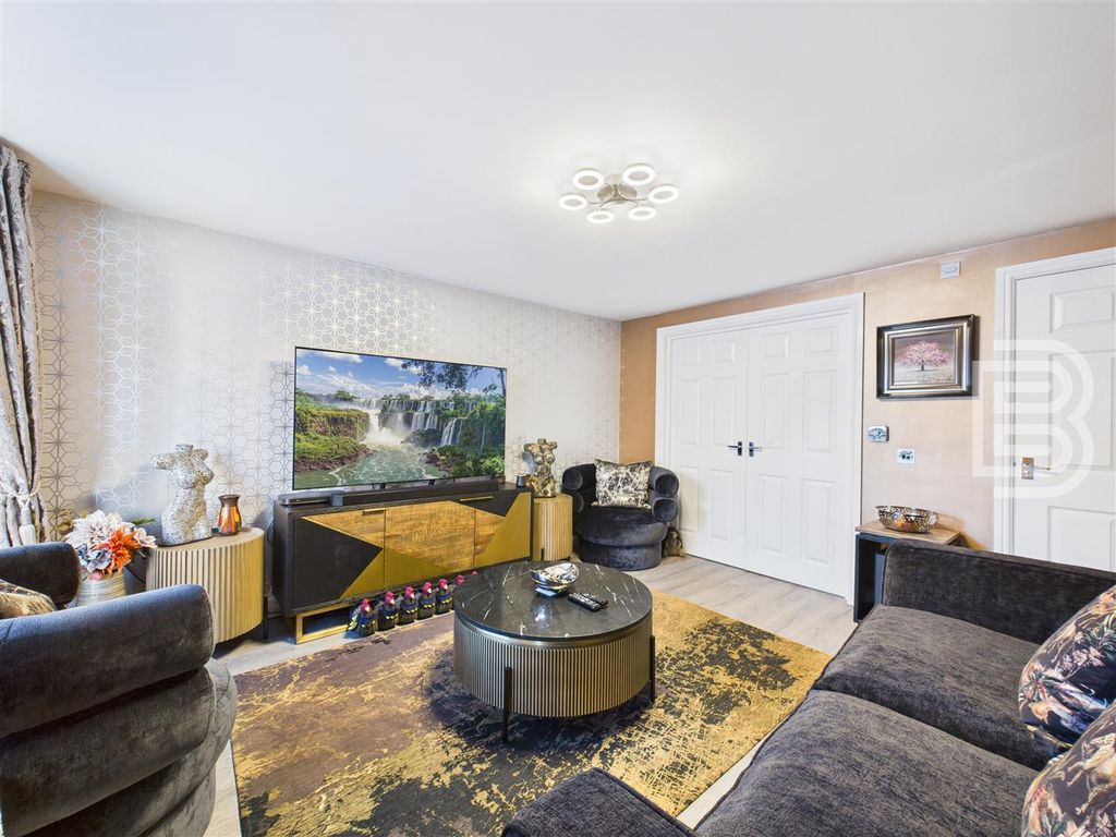 Property photo 3 of 20 Living Room (2).Jpg