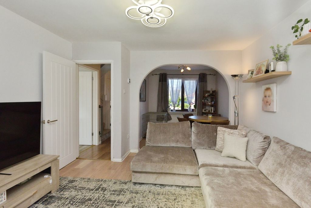 Property photo 3 of 19 Pbox-Img.Jpg