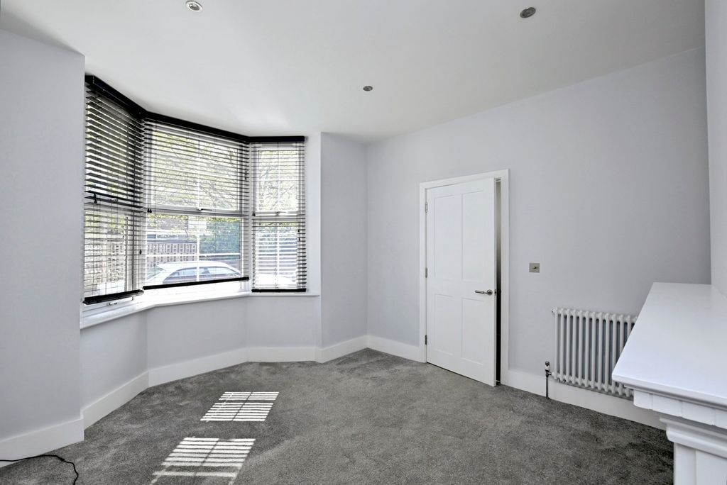 Property photo 3 of 24 Pbox-Img.Jpg