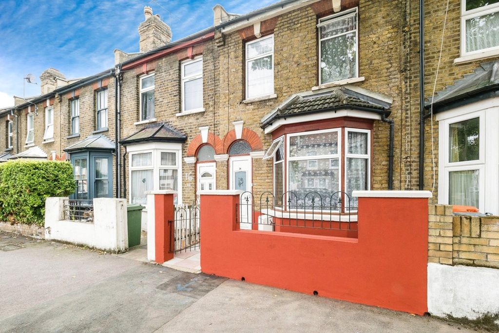 Property photo 1 of 17 Picture No. 01