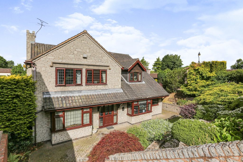 Property photo 1 of 21 1599040
