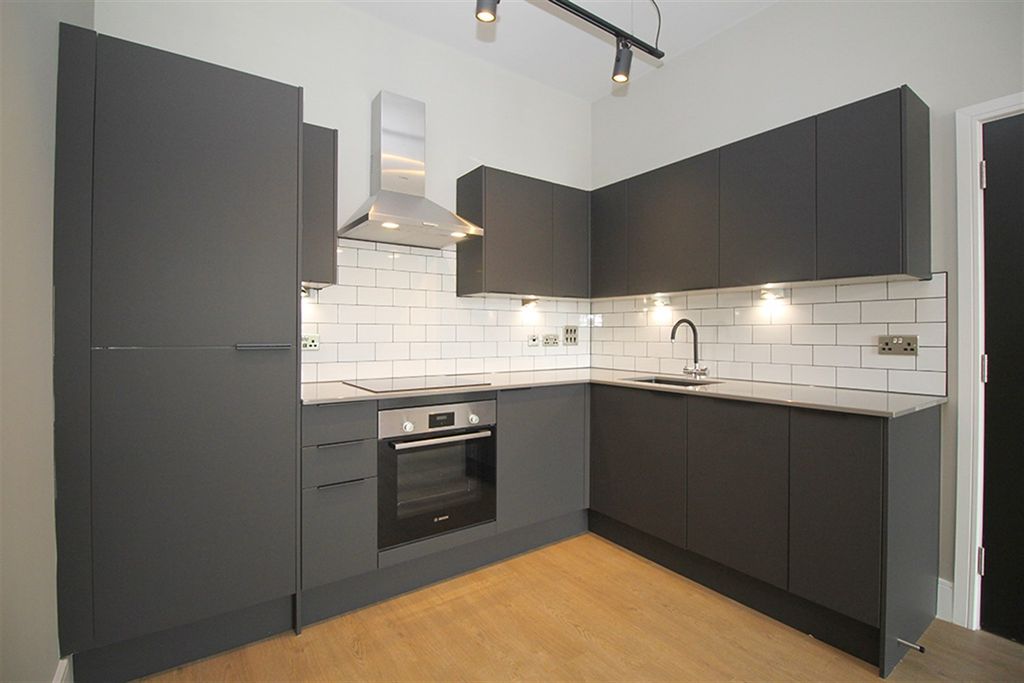 Property photo 3 of 24 Kitchen