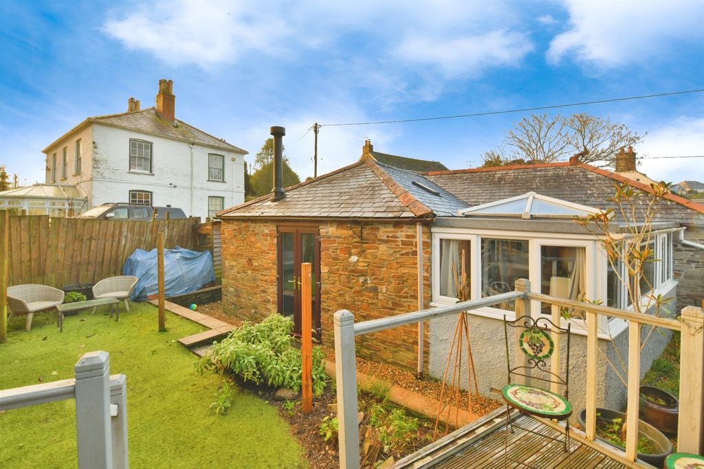 Property photo 3 of 20