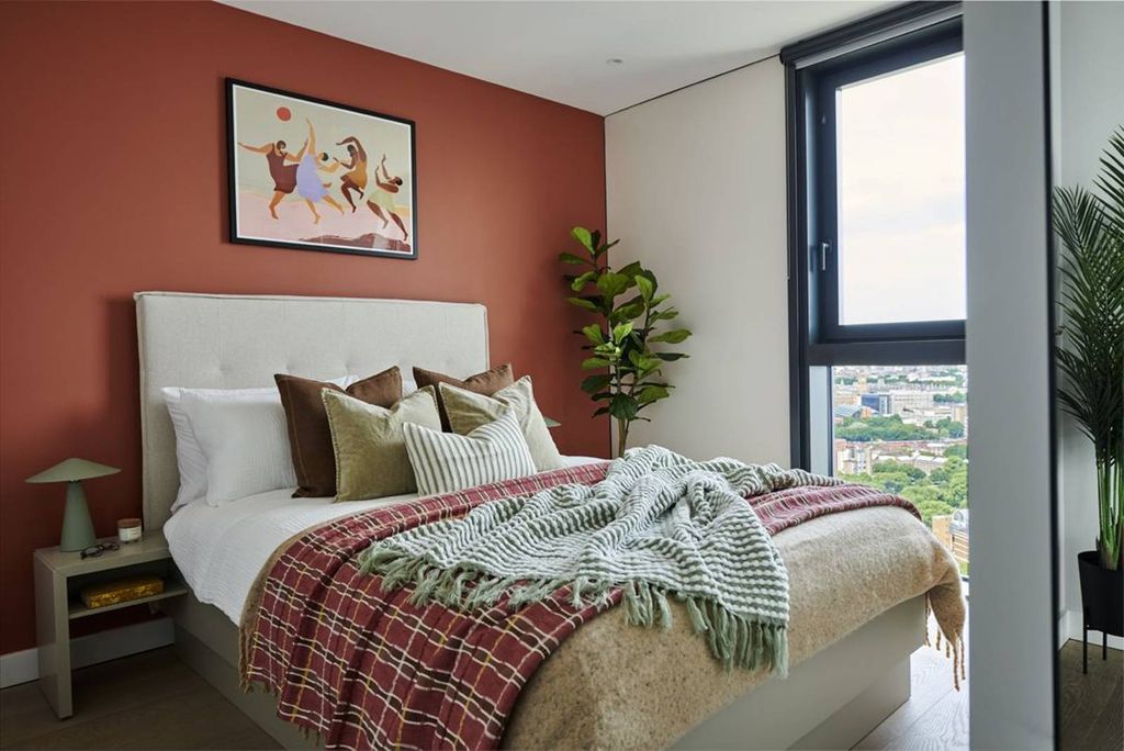 Property photo 1 of 33