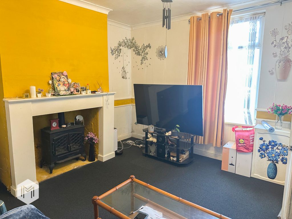 Property photo 2 of 14 Picture No. 15