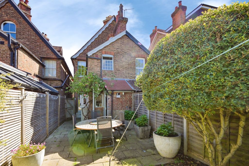 Property photo 1 of 21