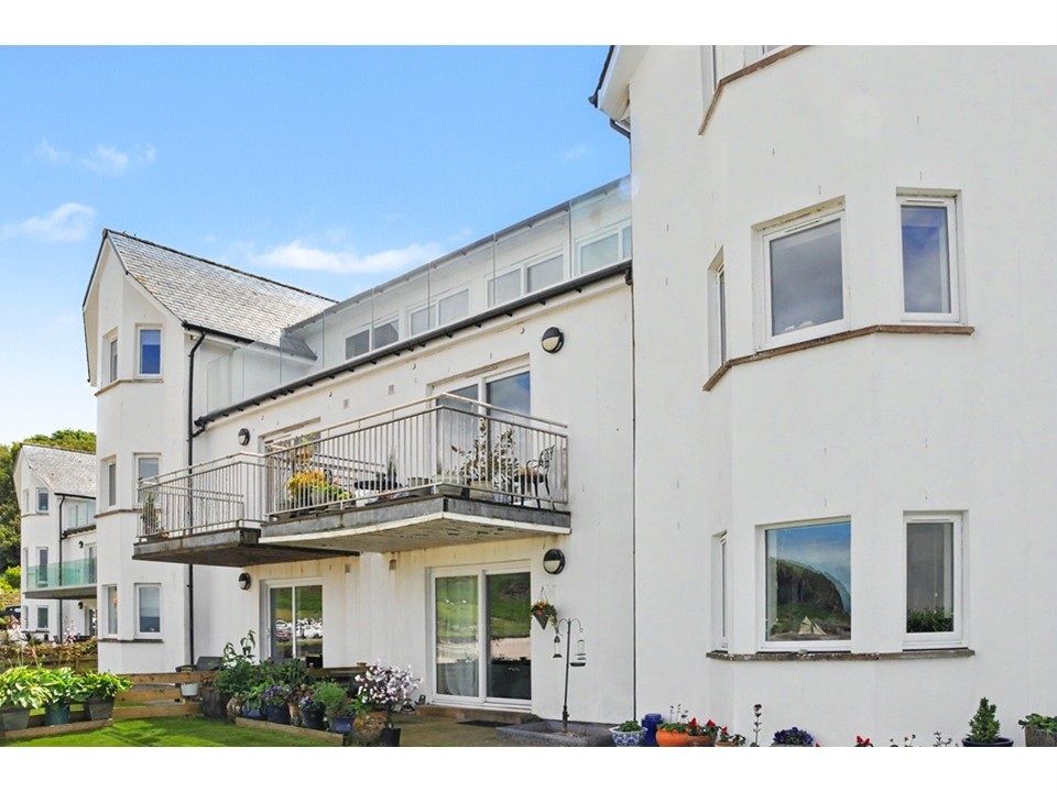 Property photo 2 of 37