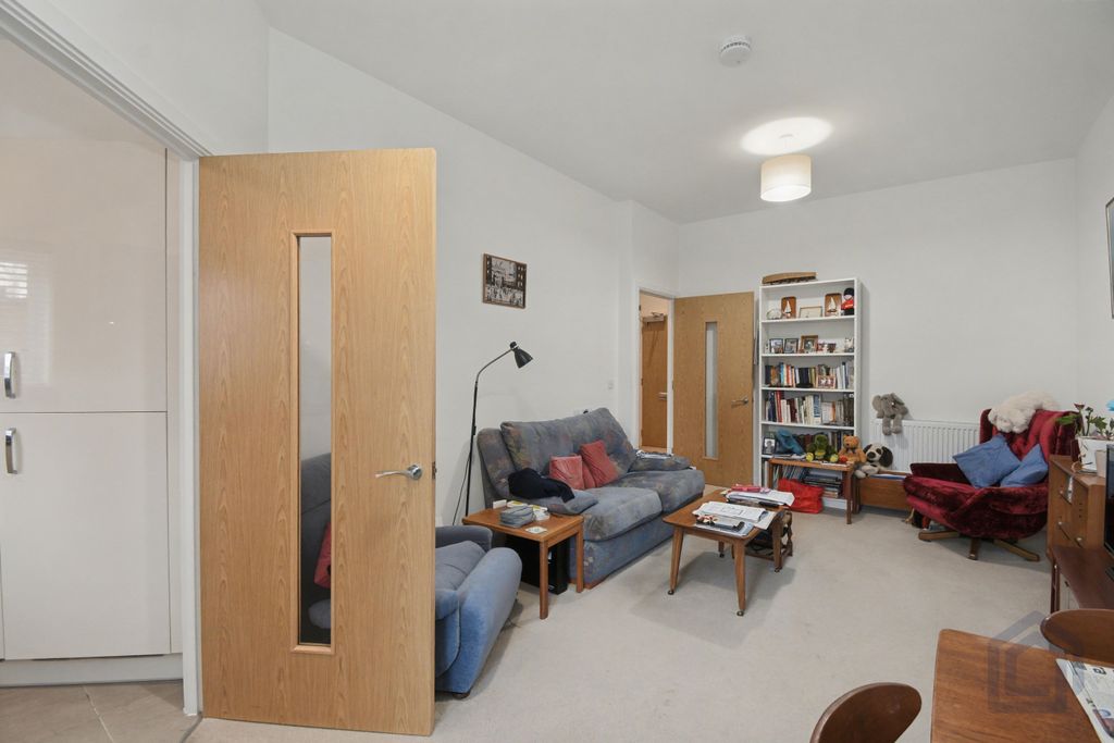 Property photo 3 of 16