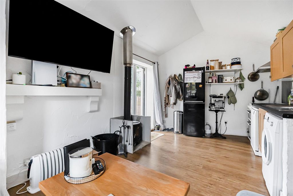 Property photo 2 of 18 17_74546.Jpg