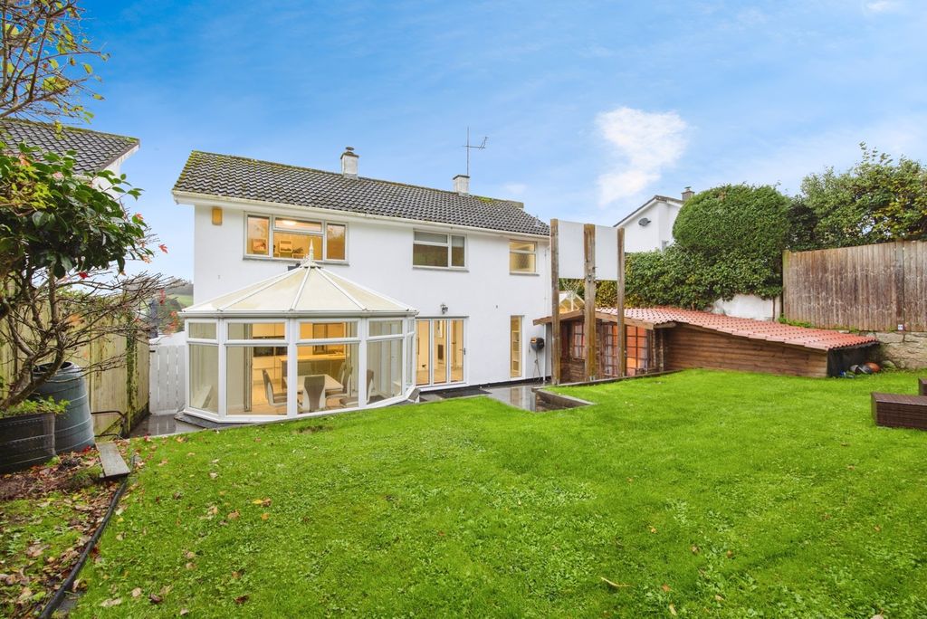 Property photo 2 of 34 Photo