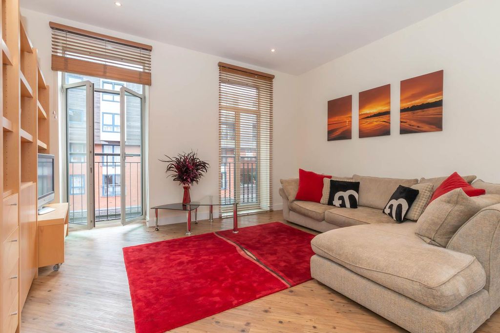 Property photo 1 of 10 Living Area