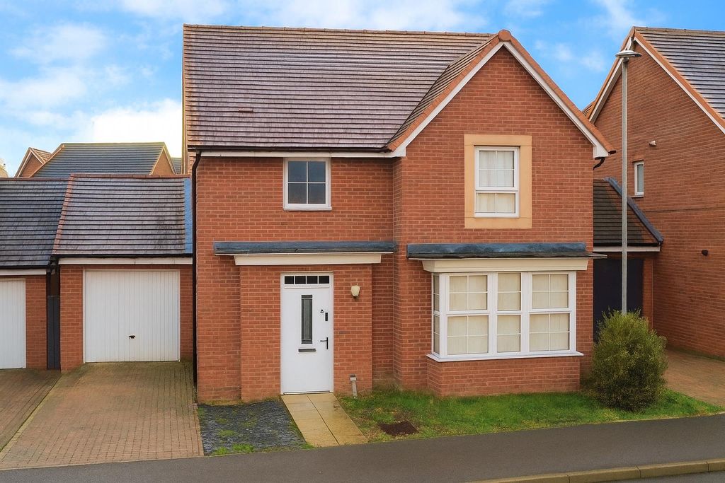 Property photo 1 of 14 External .Png