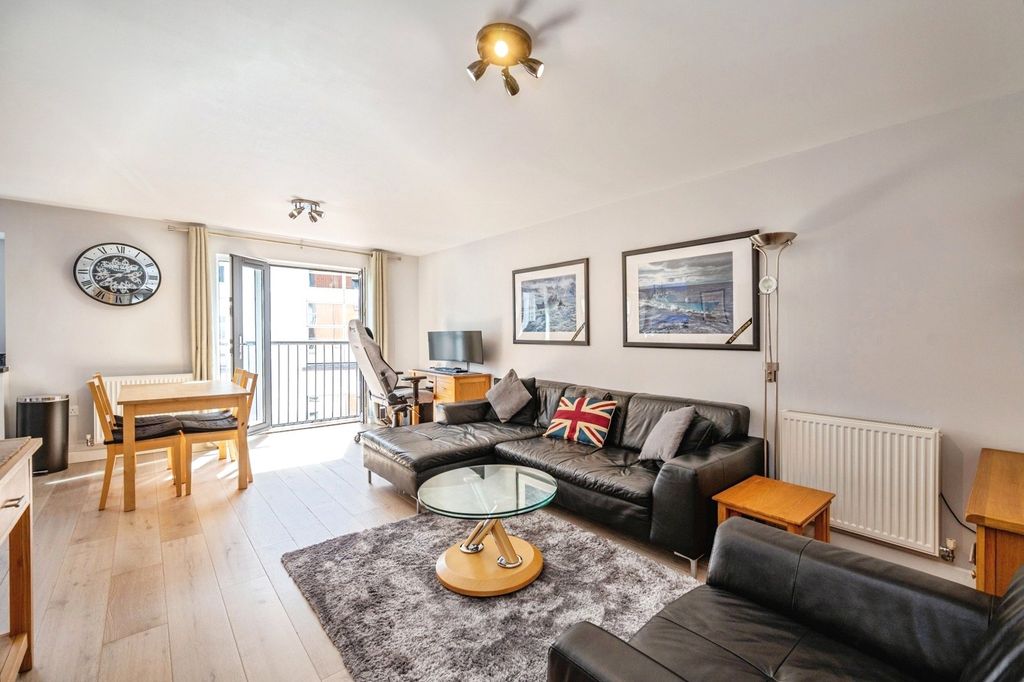 Property photo 2 of 16 Picture No. 03