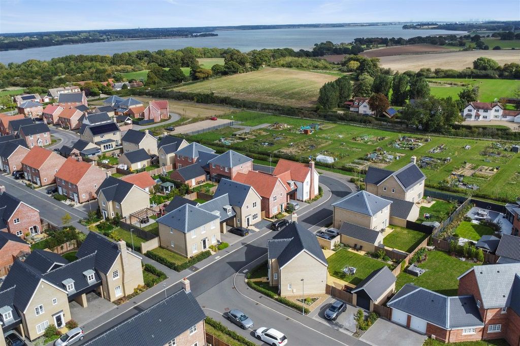 Property photo 3 of 16 Aerial