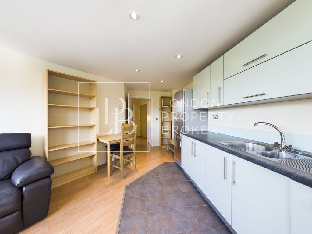 Property photo 3 of 5