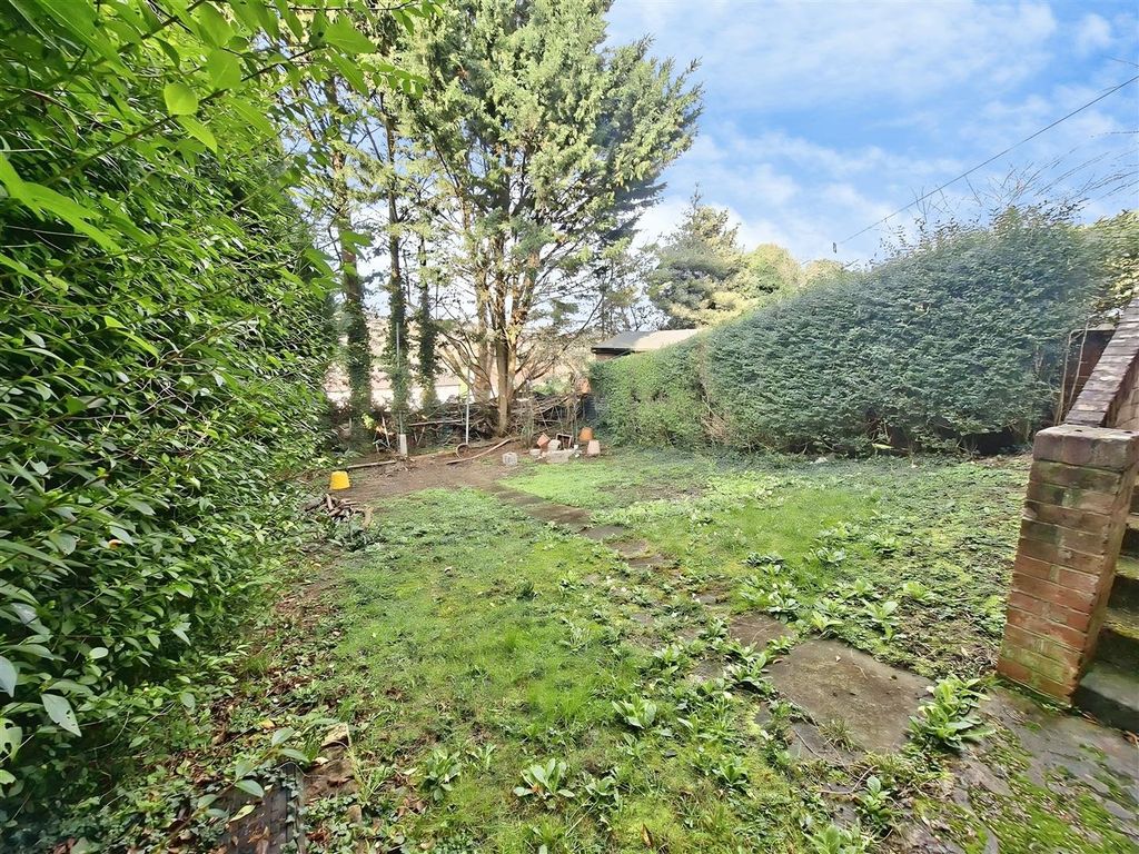 Property photo 2 of 23 Garden