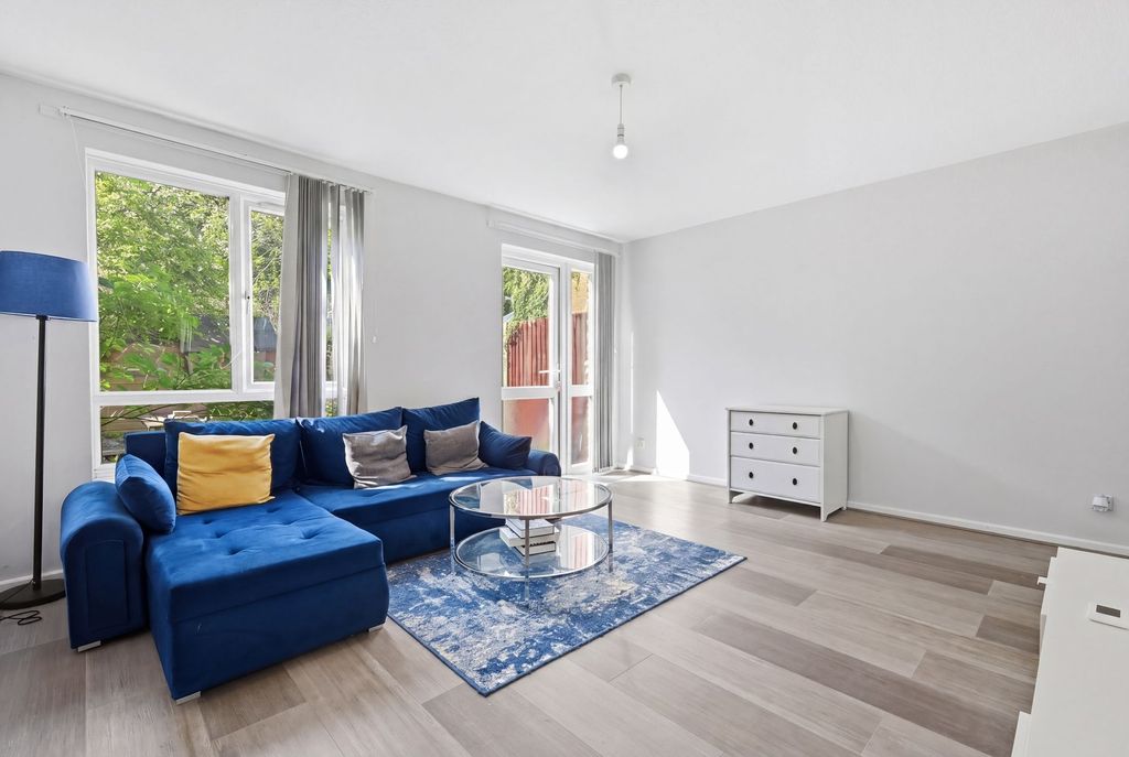 Property photo 3 of 15