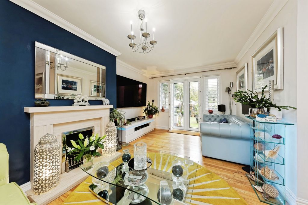 Property photo 1 of 17 Photo