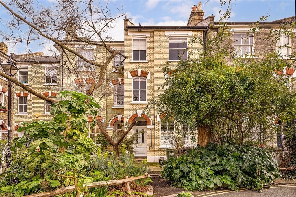 Property photo 1 of 6