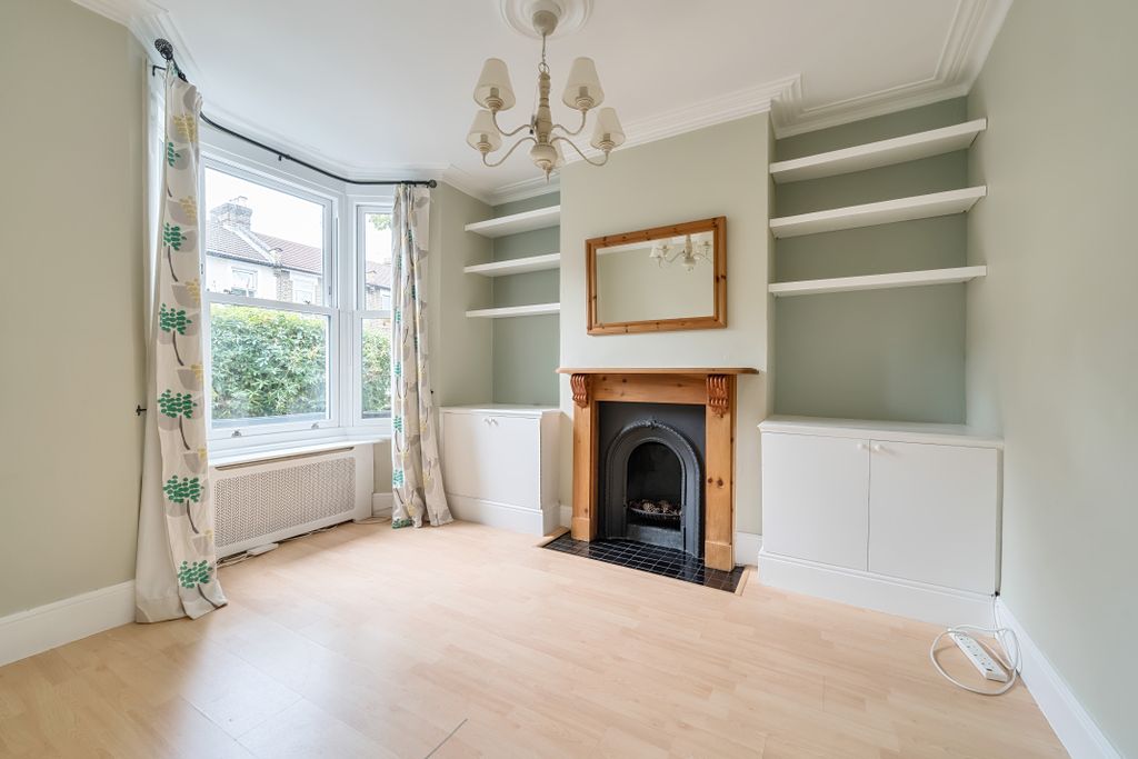 Property photo 2 of 17