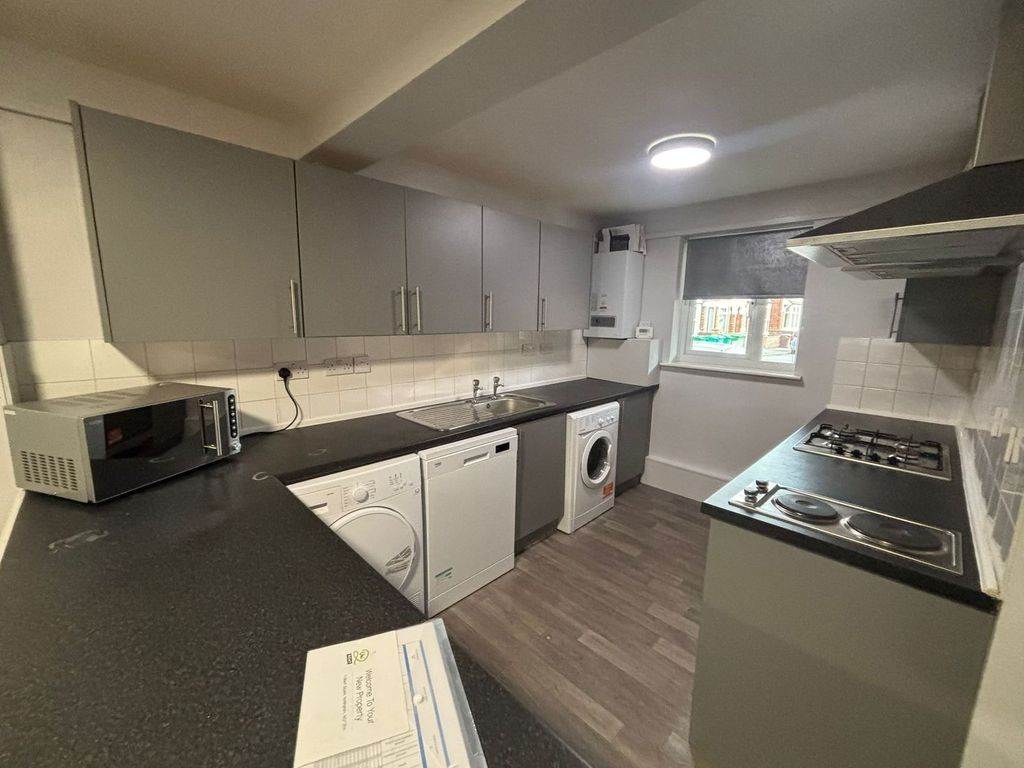 Property photo 2 of 12 Picture No. 06