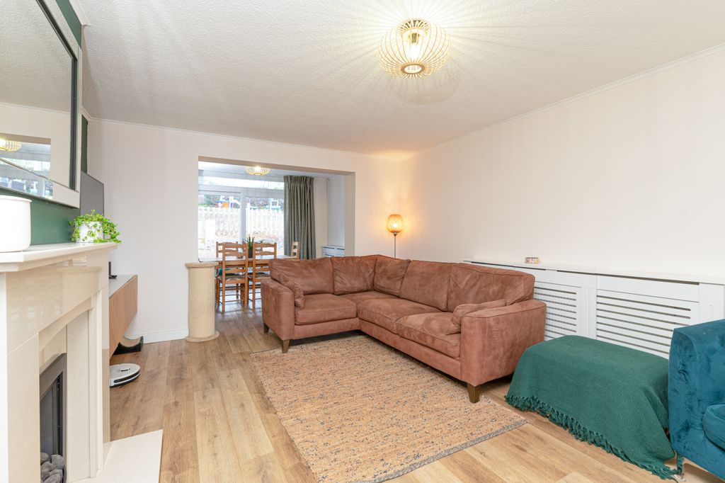 Property photo 3 of 33 6