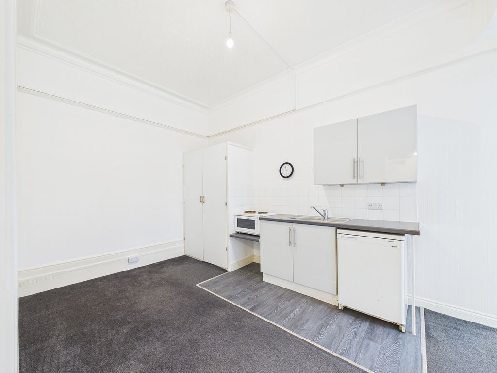 Property photo 1 of 6 Cam03519G0-Pr0454-Still001