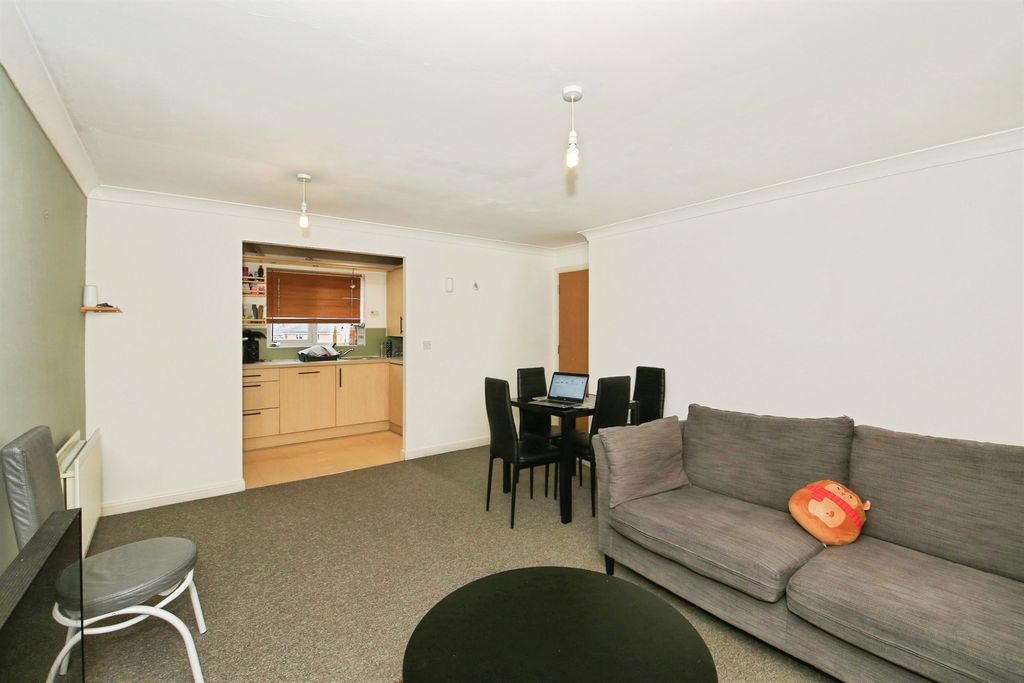 Property photo 2 of 15
