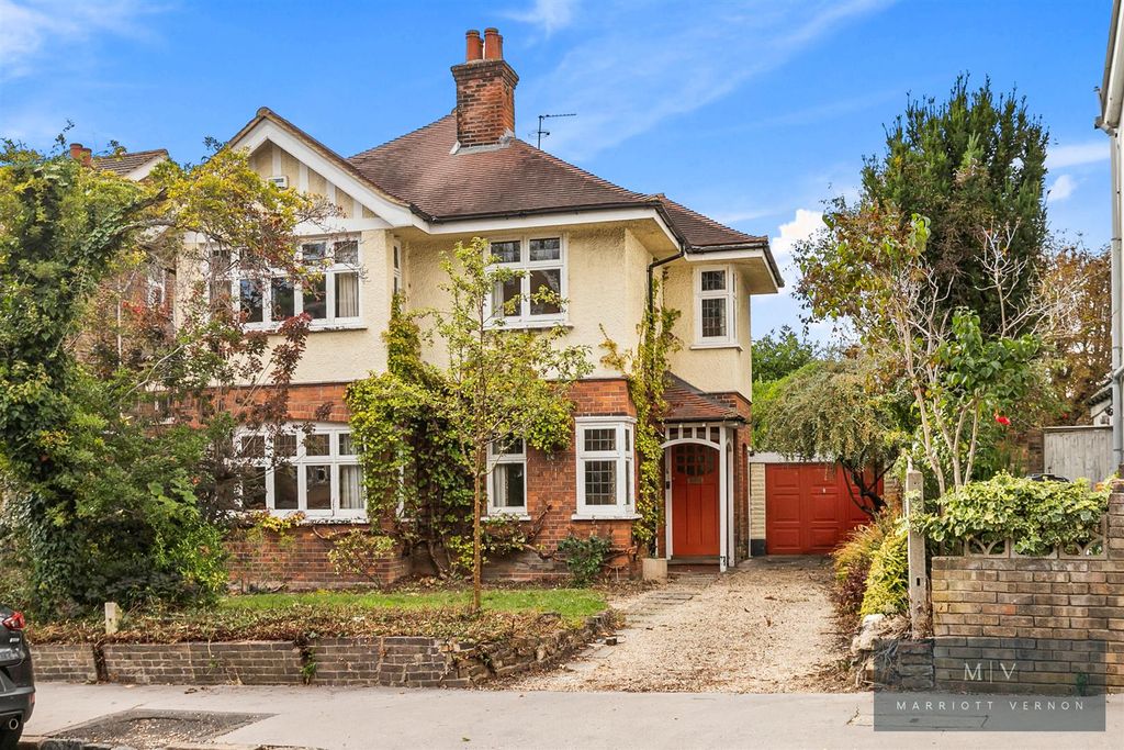 Property photo 1 of 19 Birdhurst Road 46 MV-18.Jpg