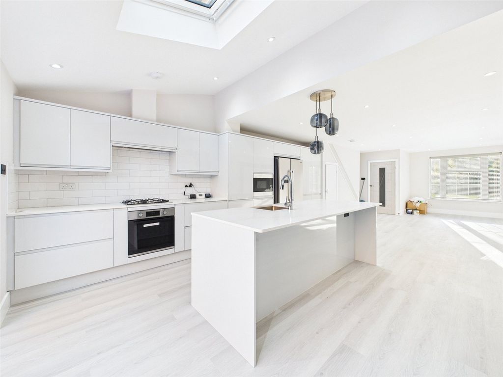 Property photo 3 of 11 Picture No. 05