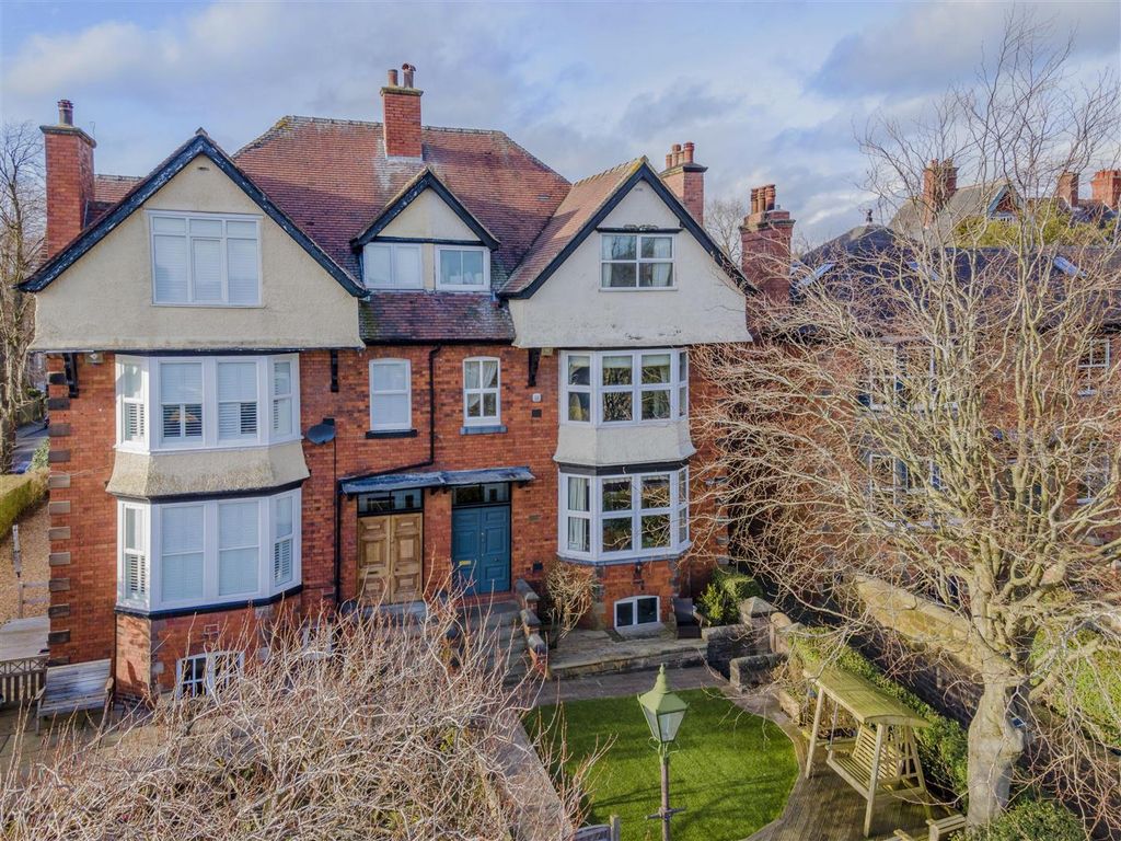 Property photo 1 of 48 Front