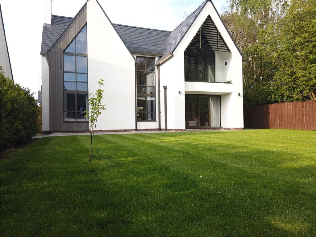 Property photo 2 of 20 Gardens