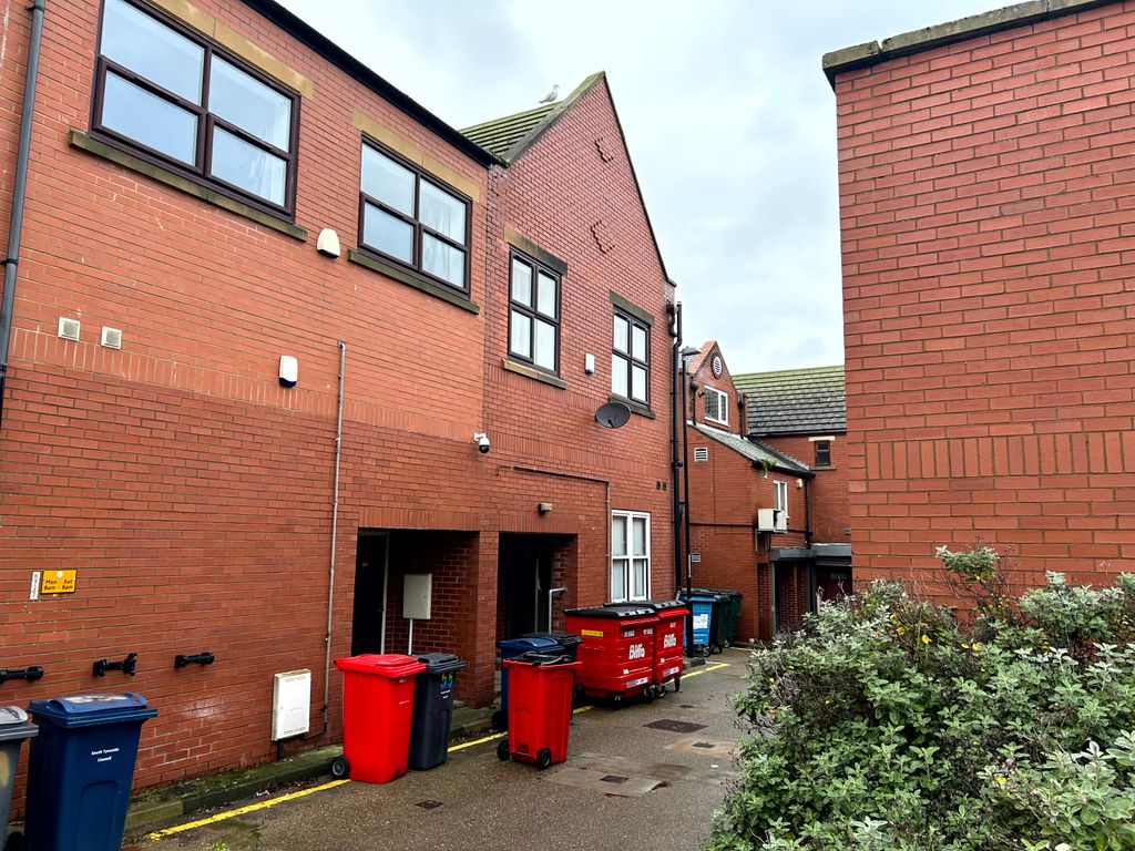 Property photo 3 of 7