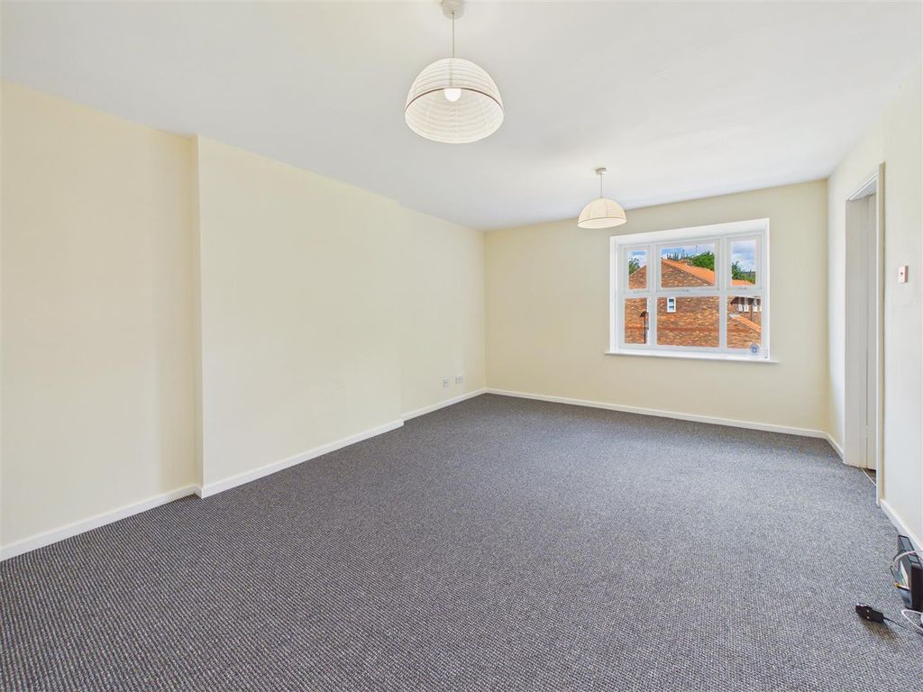 Property photo 2 of 9 Living Room