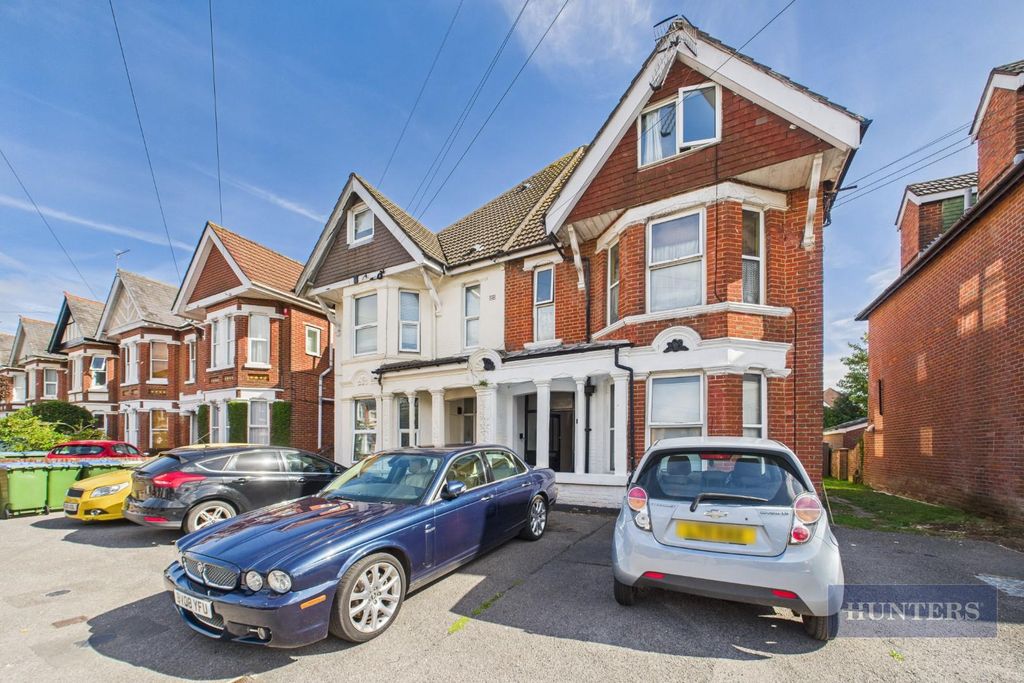 Property photo 1 of 10 Cam05152G0-Pr0237-Still015.Jpg