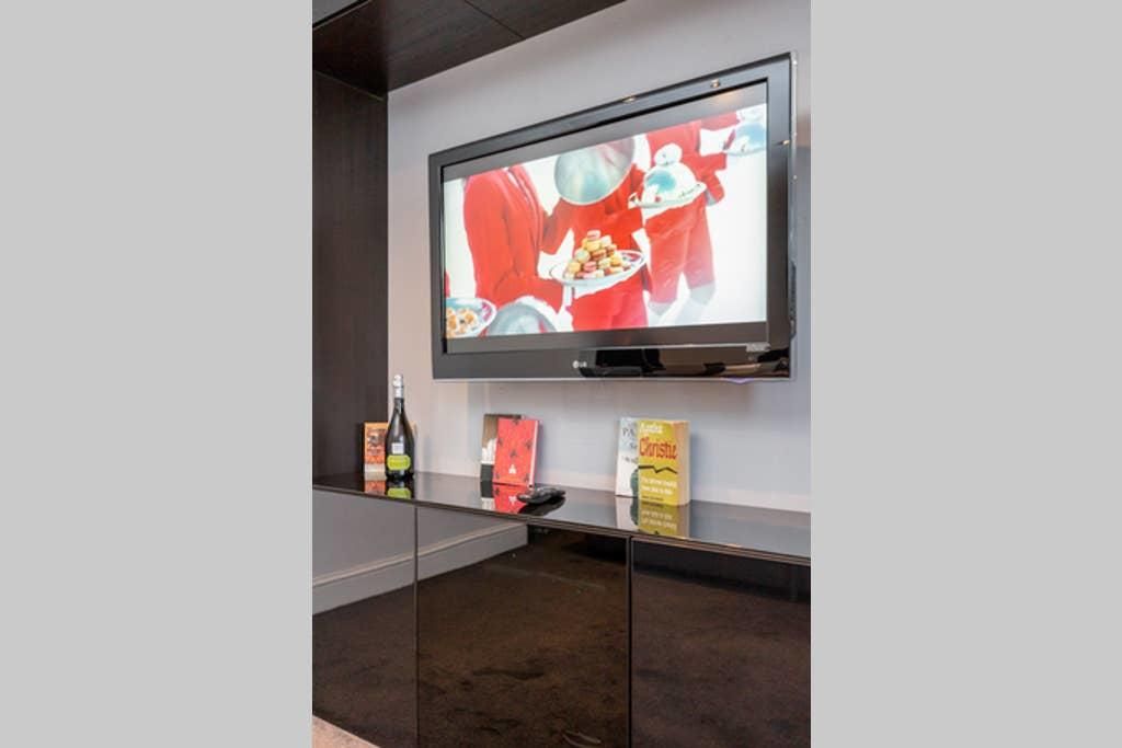 Property photo 2 of 24