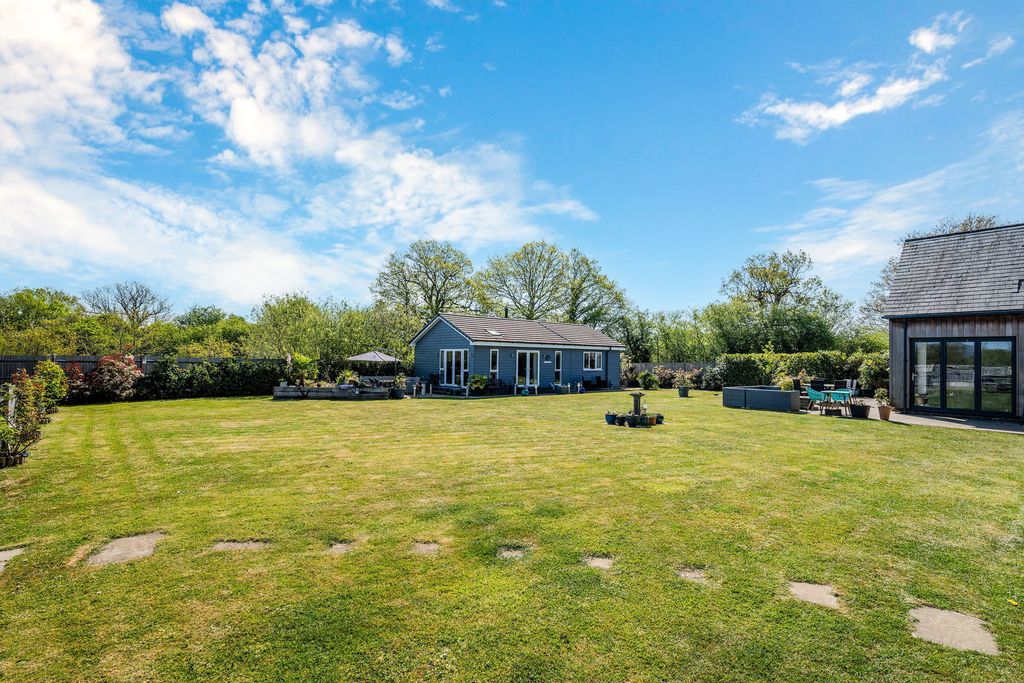 Additional image 29 of 5 bed detached house for saleMaplewood Drive, Lingfield RH7