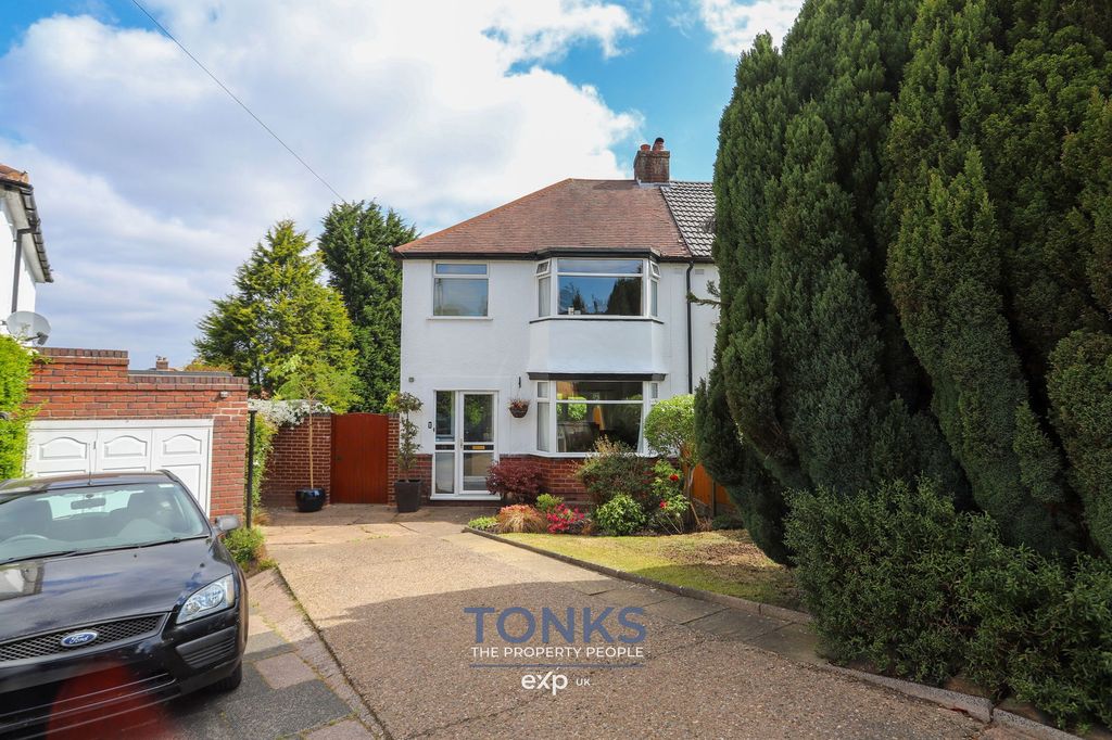 Property photo 1 of 18