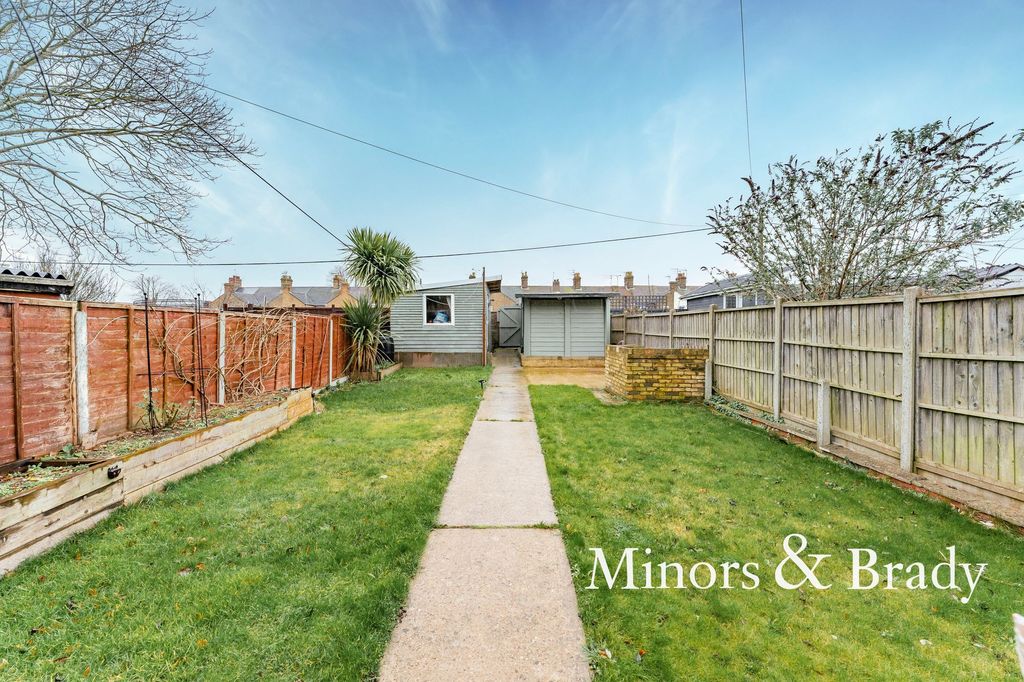 Property photo 2 of 16