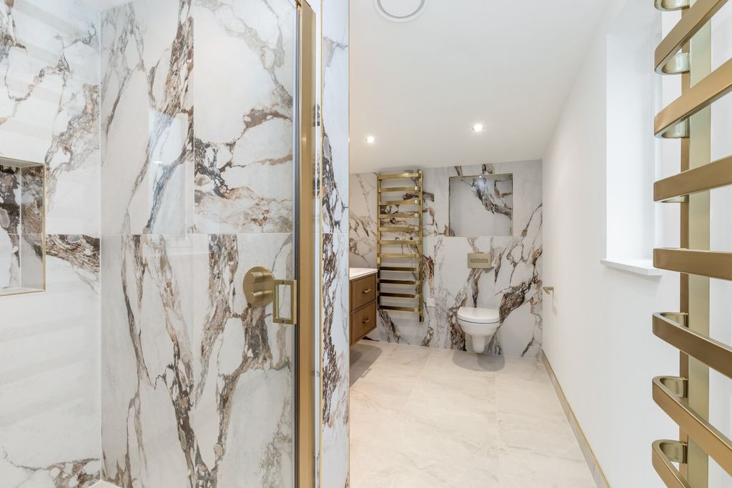 Property photo 3 of 17 5902227
