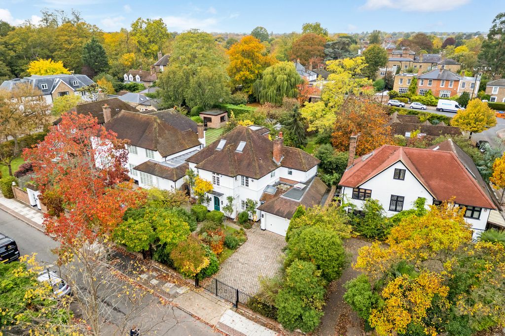 Property photo 2 of 21