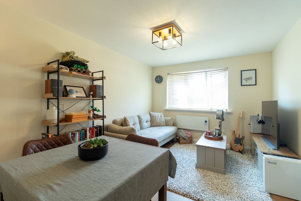Property photo 2 of 7