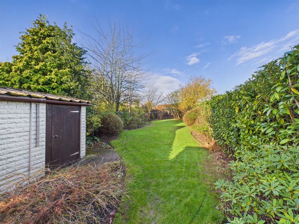 Property photo 2 of 17 Outside